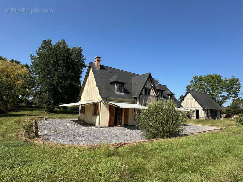 Maison à SAINT-GEORGES-DU-VIEVRE