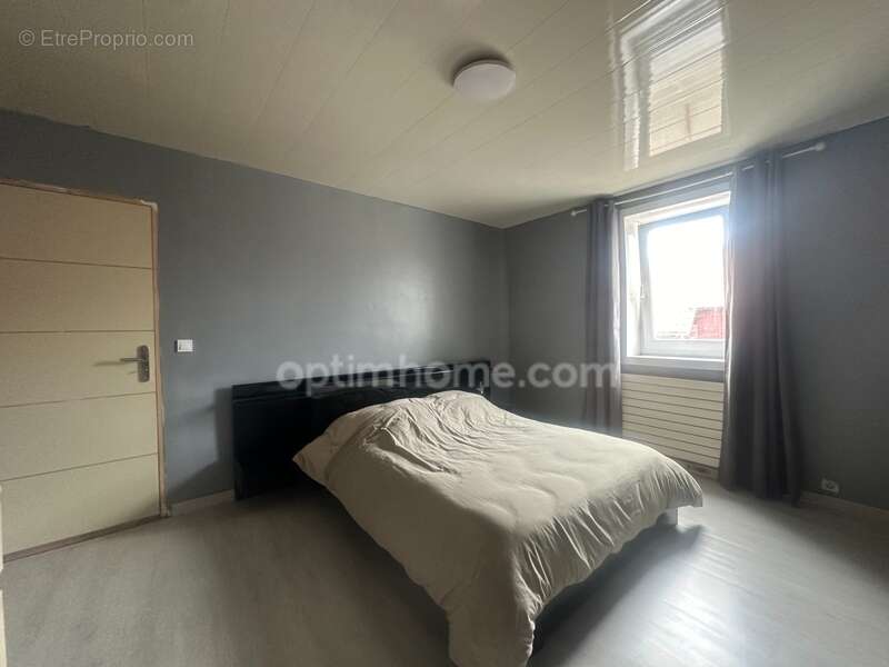 Maison à FRESNES-LES-MONTAUBAN