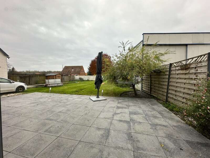 Maison à FRESNES-LES-MONTAUBAN