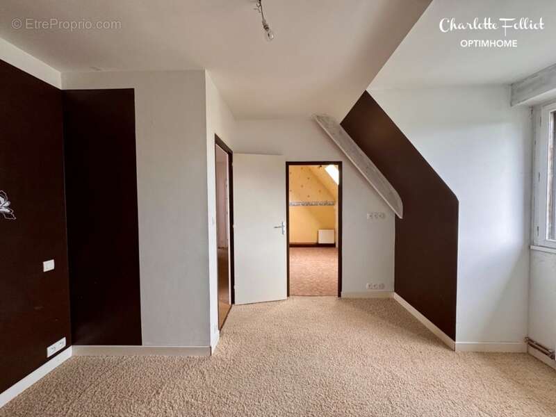 Maison à LE MINIHIC-SUR-RANCE