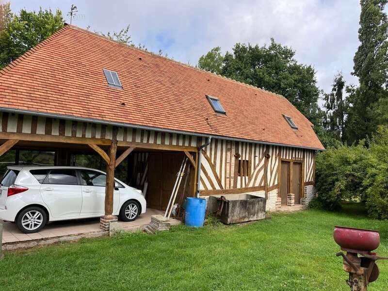 Maison à FAUGUERNON