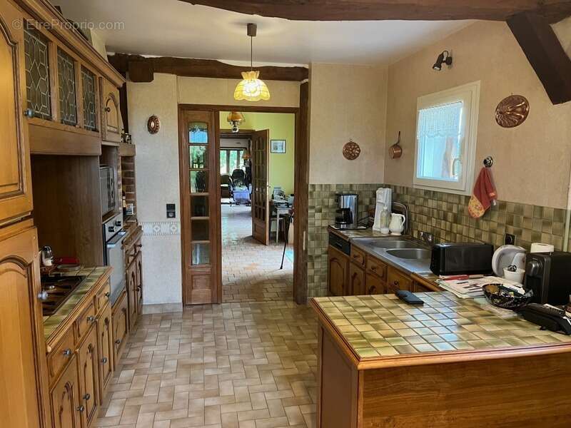 Maison à FAUGUERNON