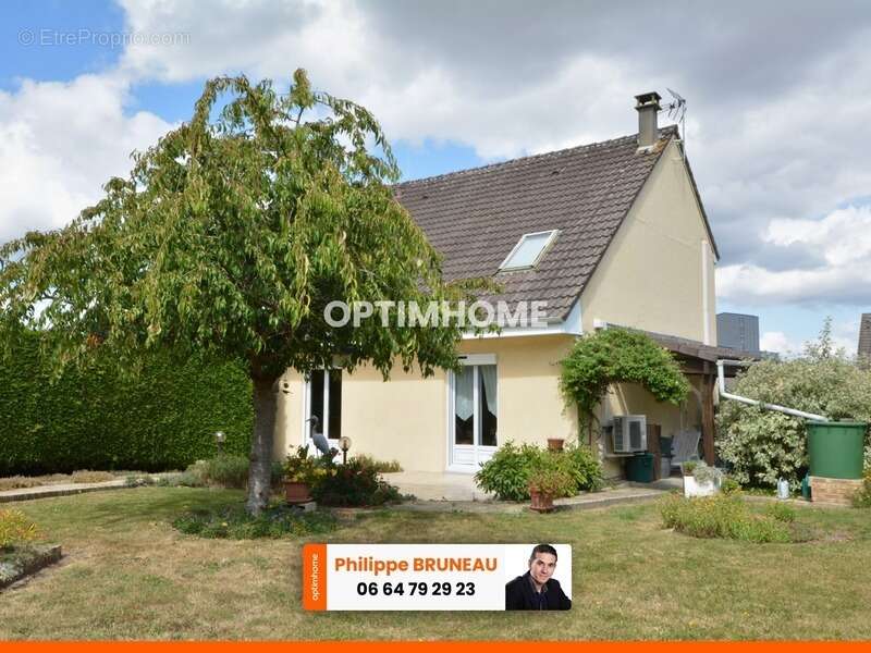 Maison à NEAUPHLETTE