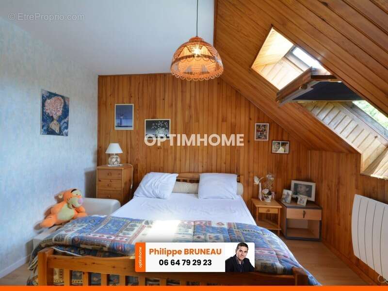 Maison à NEAUPHLETTE