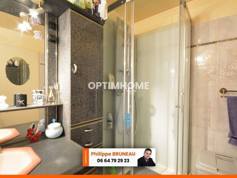 Maison à NEAUPHLETTE