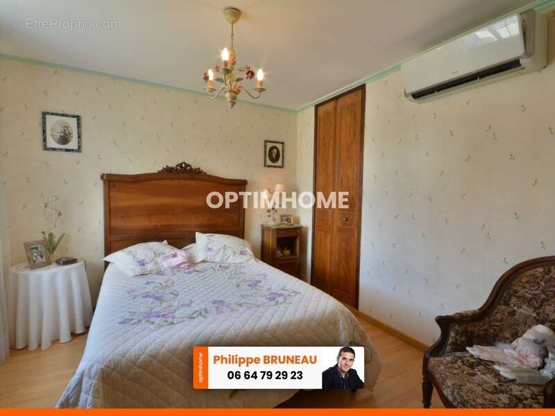 Maison à NEAUPHLETTE