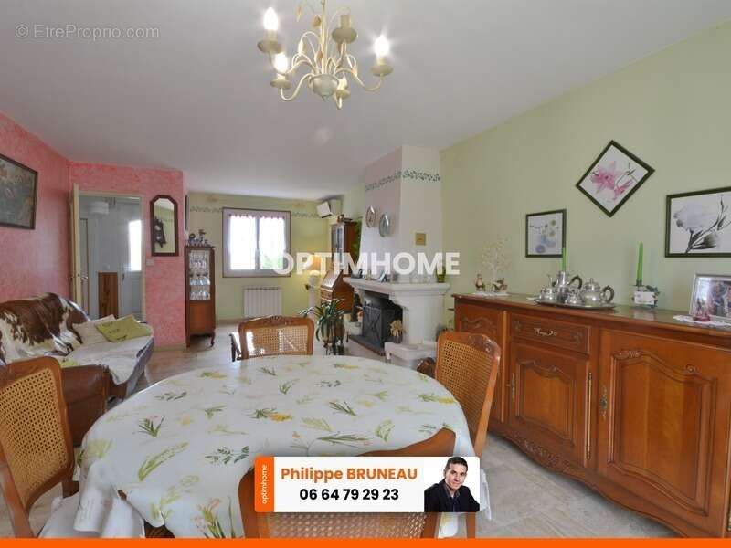 Maison à NEAUPHLETTE