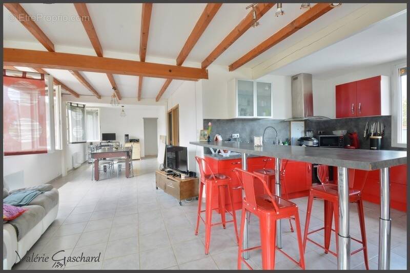 Maison à SAINT-SEURIN-SUR-L&#039;ISLE