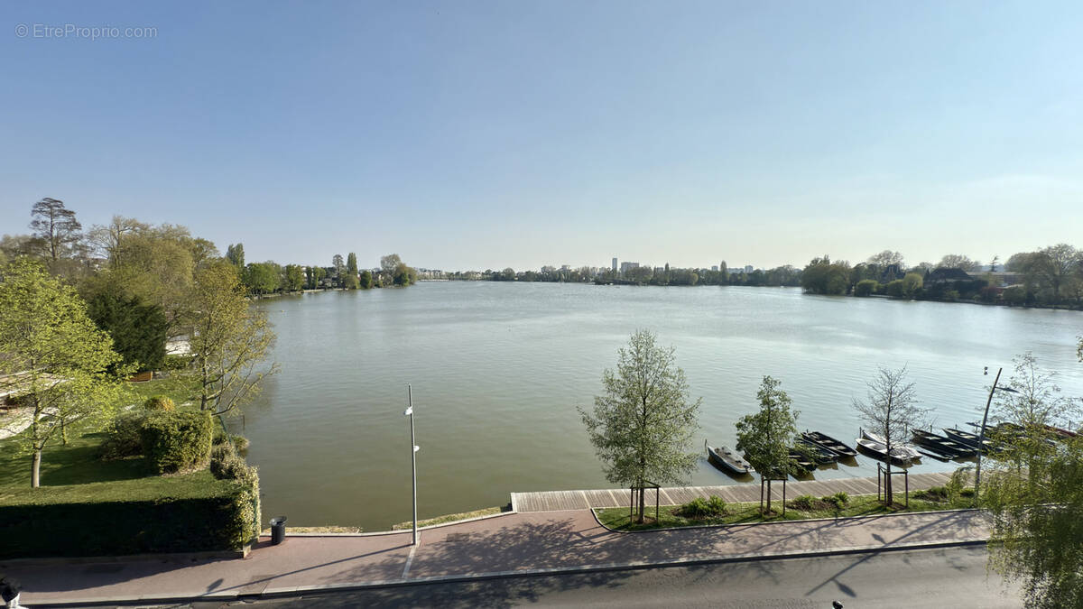 Appartement à ENGHIEN-LES-BAINS