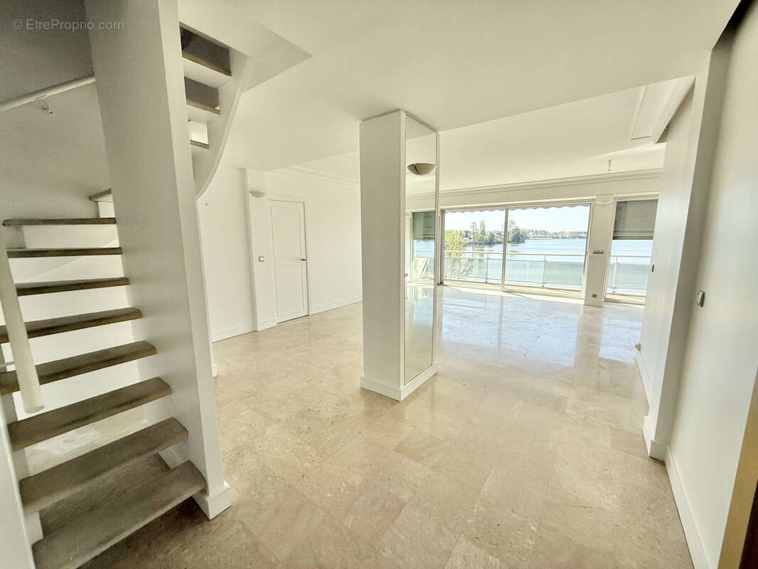 Appartement à ENGHIEN-LES-BAINS