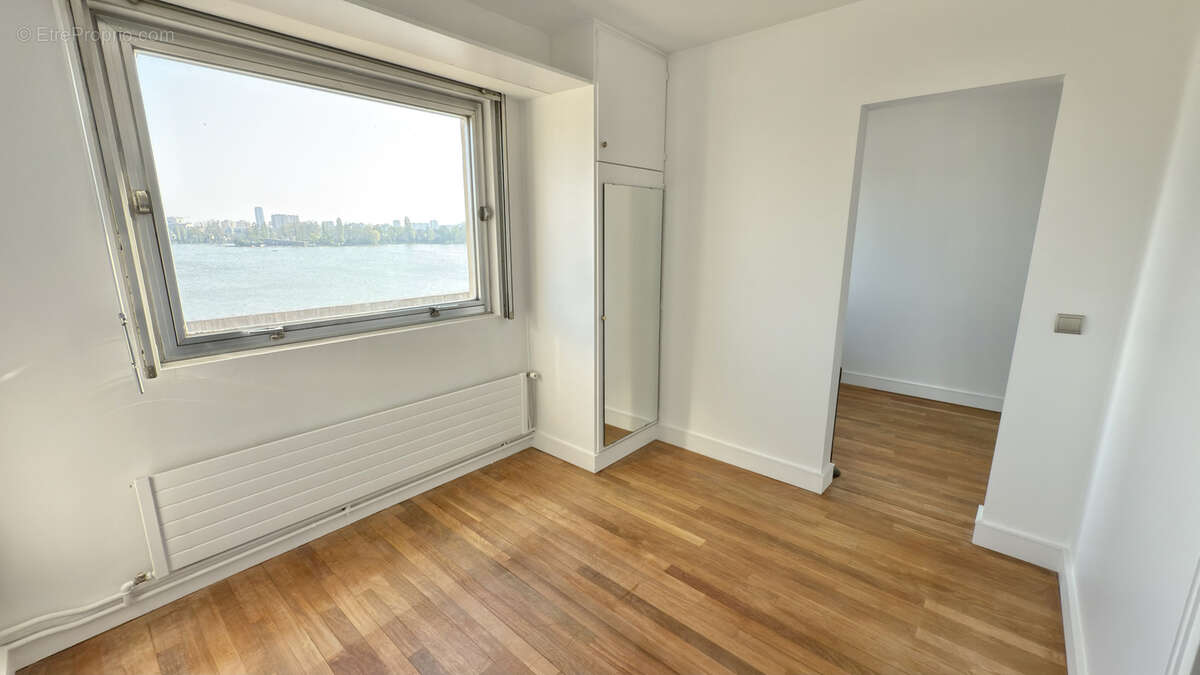 Appartement à ENGHIEN-LES-BAINS