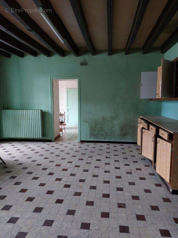 Maison à YVRE-L&#039;EVEQUE