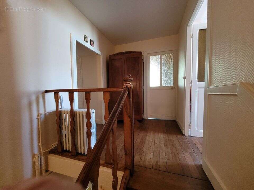 Maison à BRINON-SUR-BEUVRON