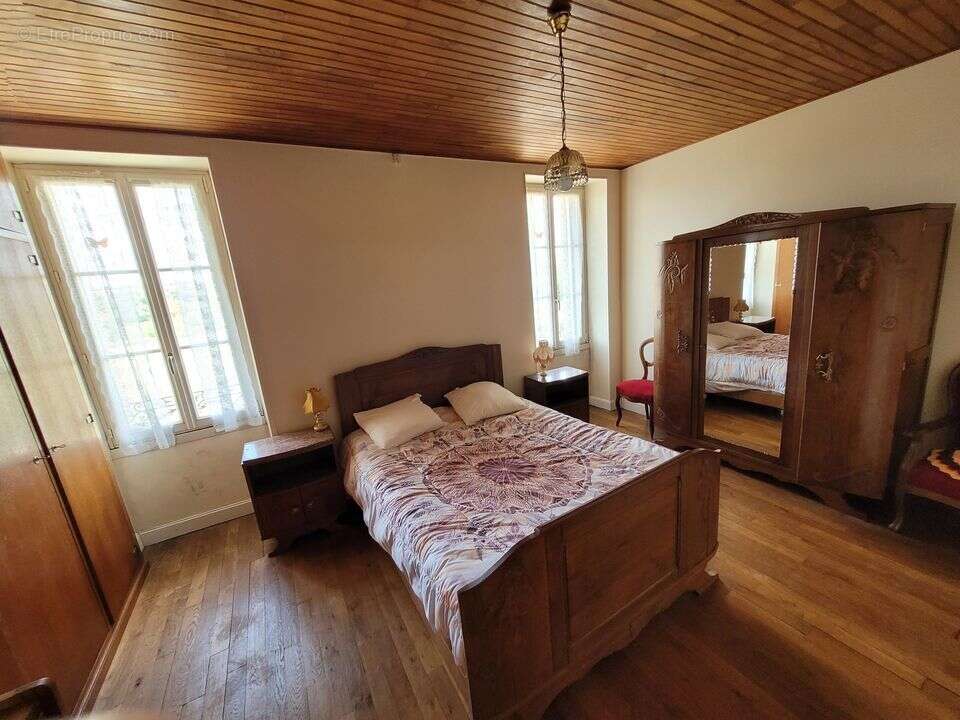 Maison à BRINON-SUR-BEUVRON