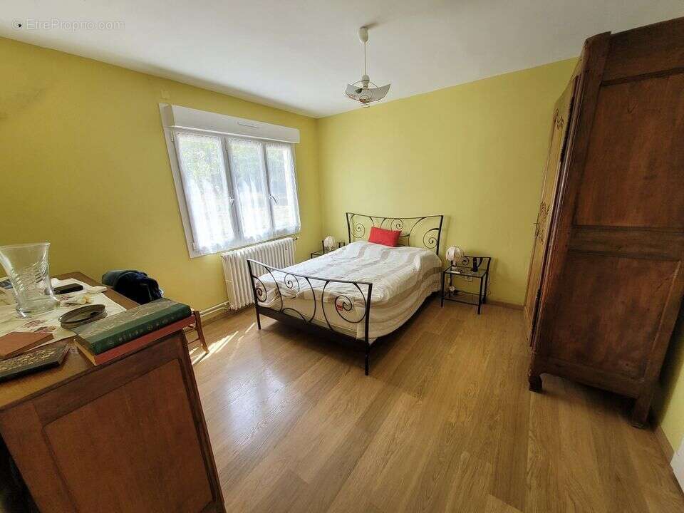 Maison à BRINON-SUR-BEUVRON