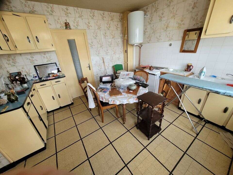 Maison à BRINON-SUR-BEUVRON