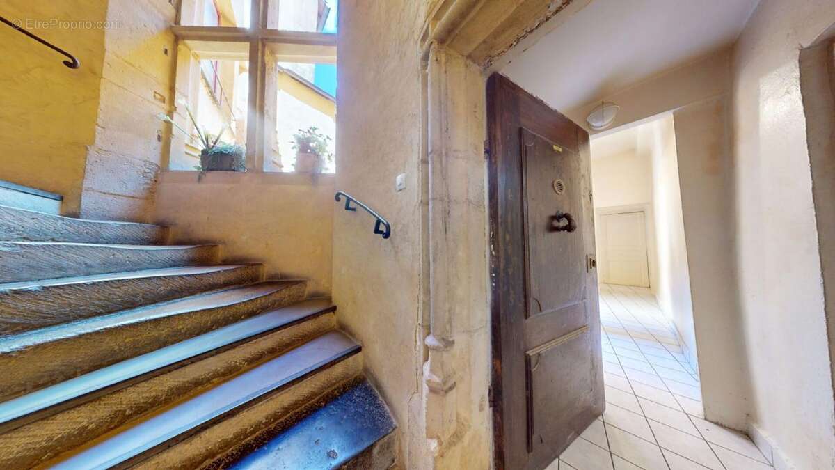 Appartement à LYON-5E
