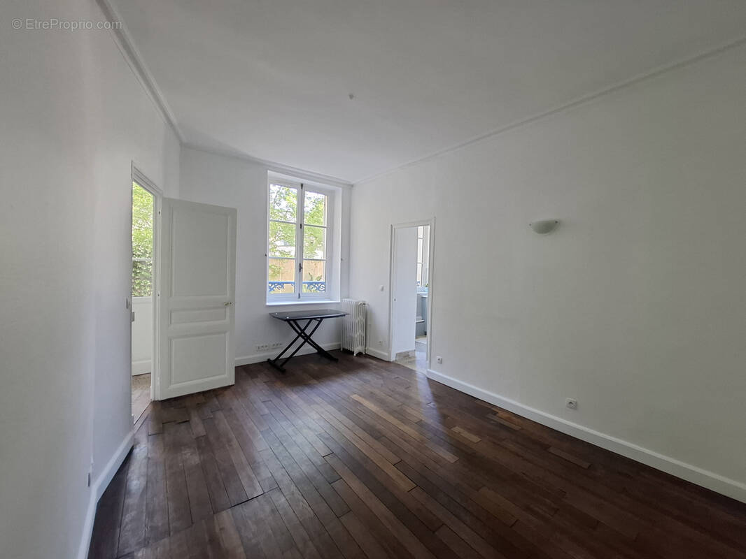 Appartement à VERSAILLES