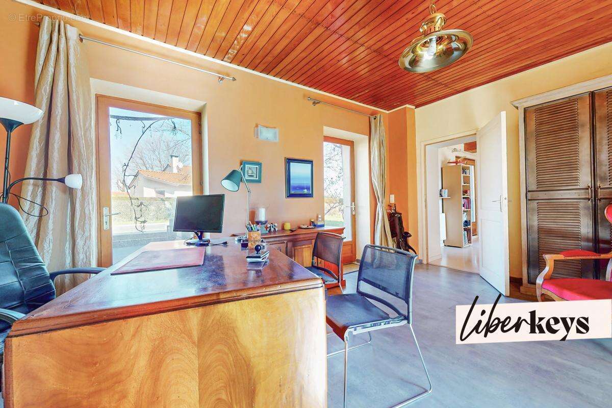 Maison à CHAZAY-D&#039;AZERGUES