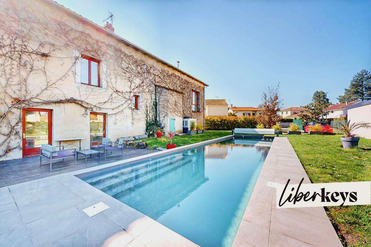 Maison à CHAZAY-D&#039;AZERGUES