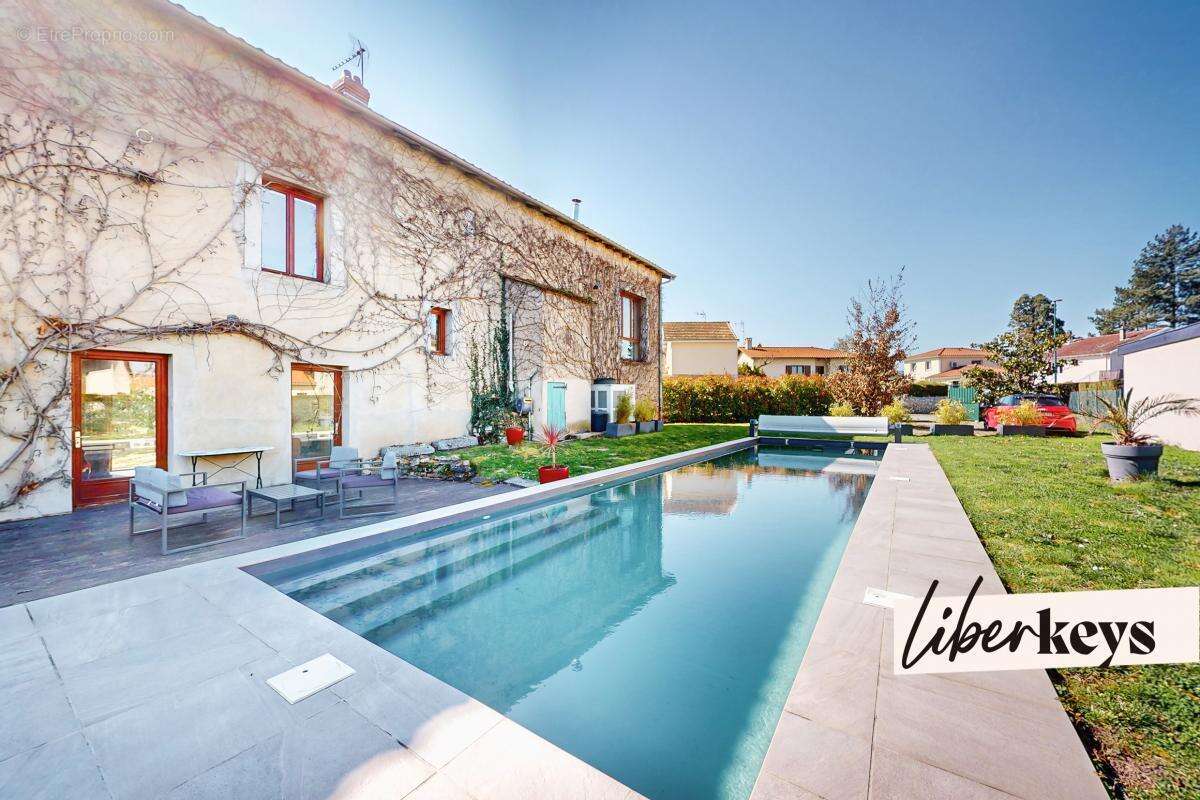 Maison à CHAZAY-D&#039;AZERGUES