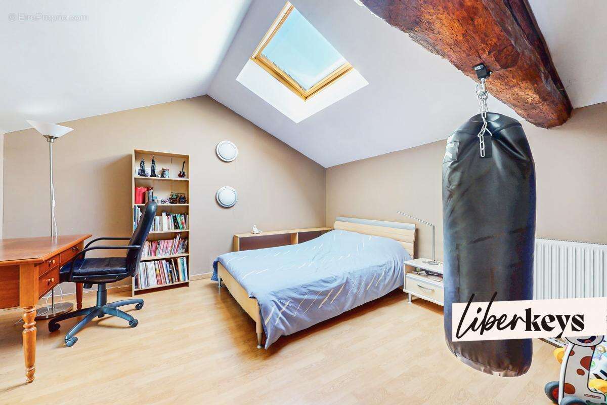 Maison à CHAZAY-D&#039;AZERGUES