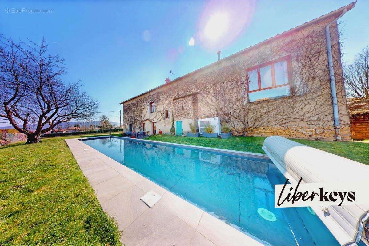 Maison à CHAZAY-D&#039;AZERGUES