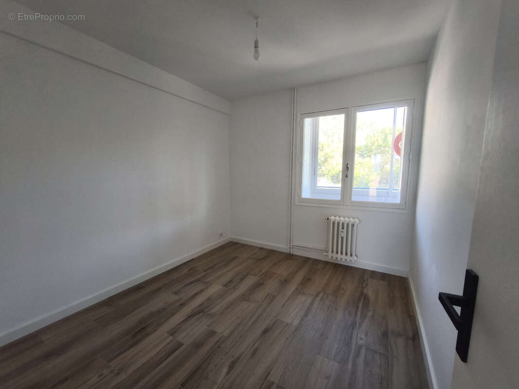 Appartement à LA VALETTE-DU-VAR