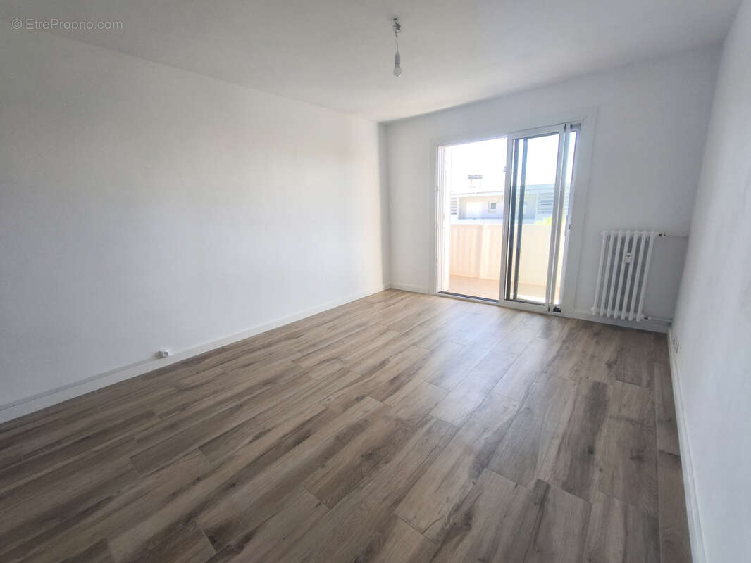 Appartement à LA VALETTE-DU-VAR