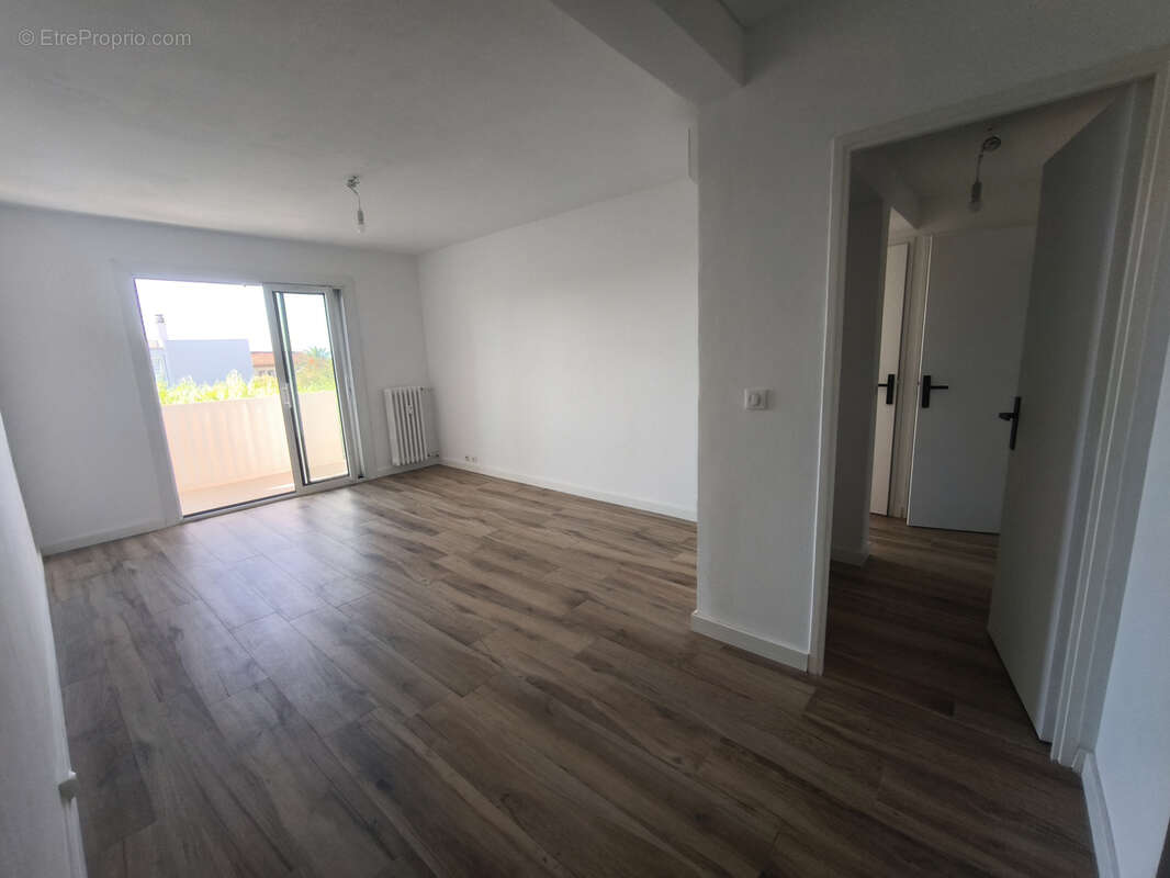 Appartement à LA VALETTE-DU-VAR