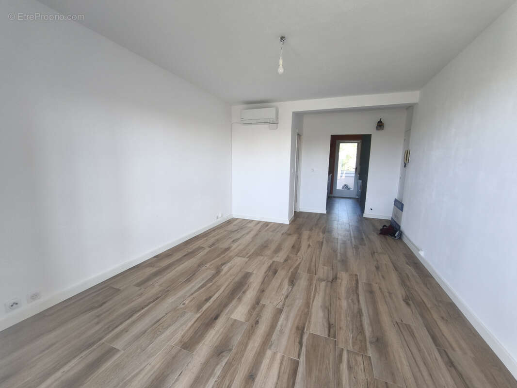 Appartement à LA VALETTE-DU-VAR