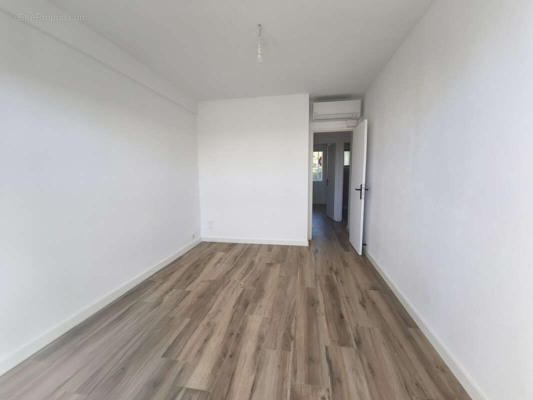 Appartement à LA VALETTE-DU-VAR