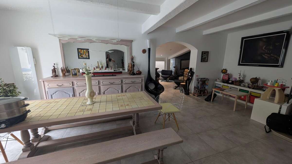 Maison à SIX-FOURS-LES-PLAGES