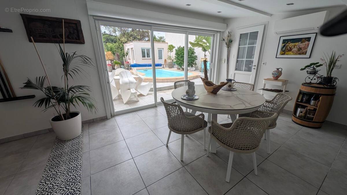 Maison à SIX-FOURS-LES-PLAGES