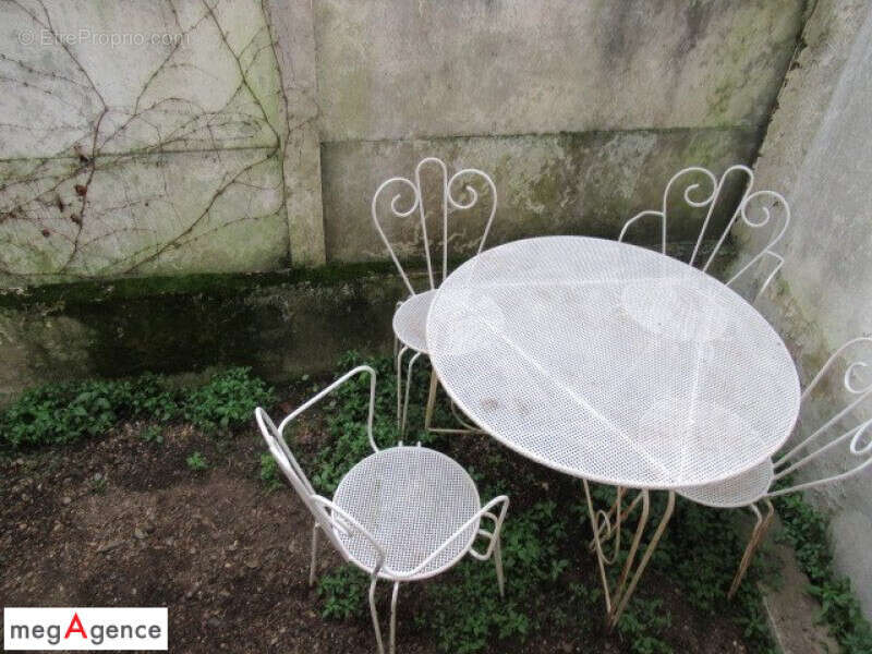 Maison à SAINT-YORRE