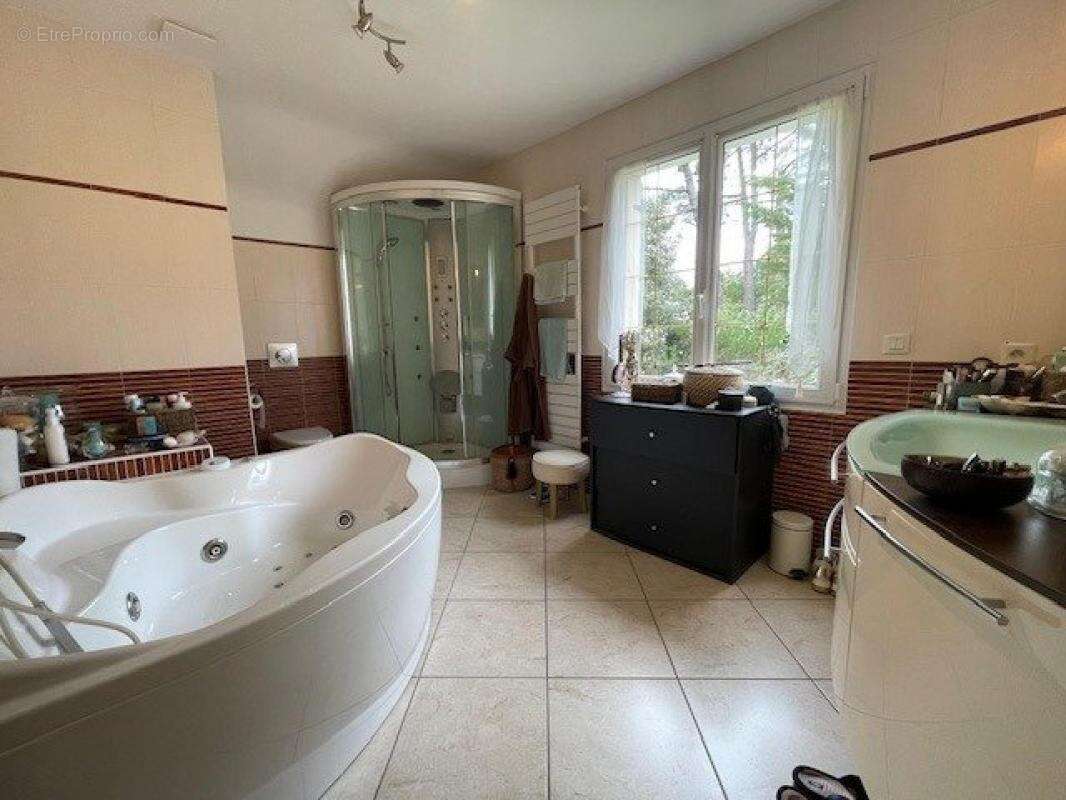 Maison à LARMOR-BADEN