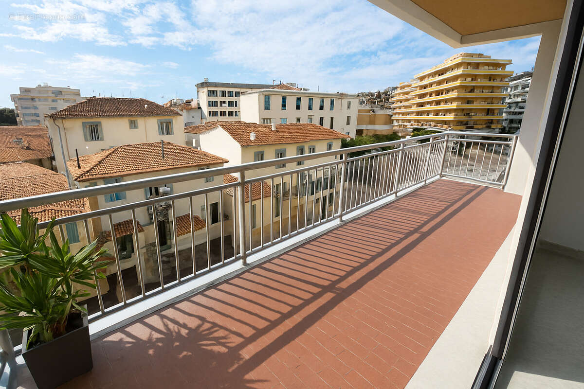 Appartement à ROQUEBRUNE-CAP-MARTIN