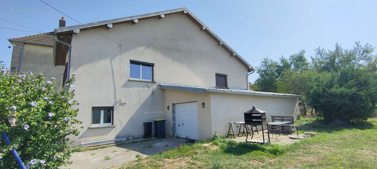 Maison à COURCHAPON