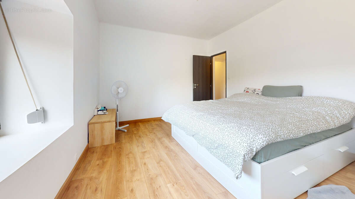 Maison à COURCHAPON