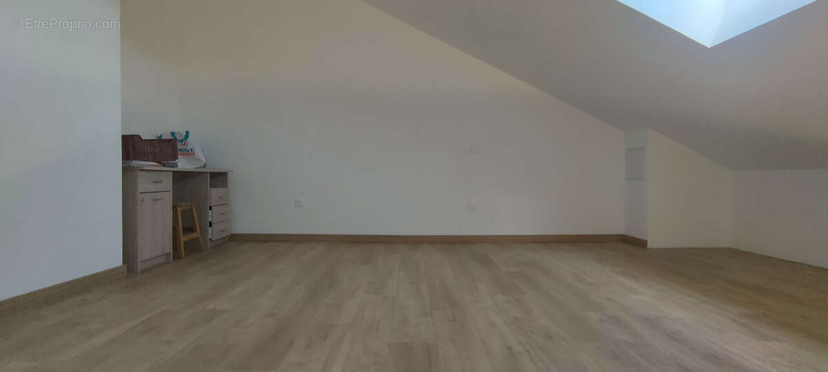 Maison à COURCHAPON