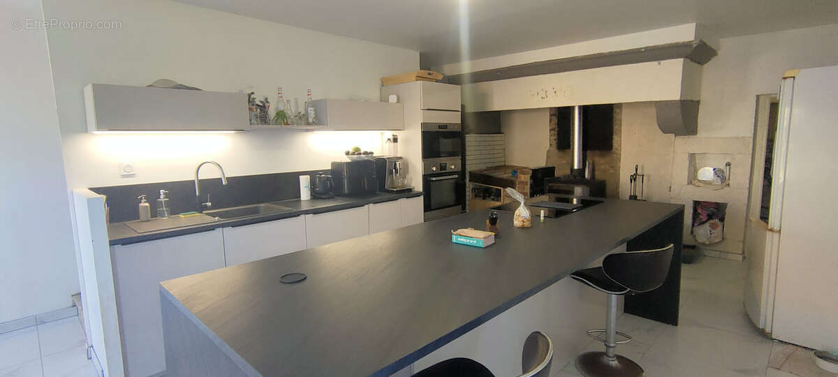 Maison à COURCHAPON