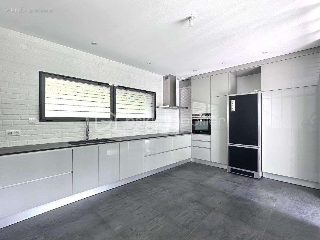 Maison à L&#039;ETANG-LA-VILLE