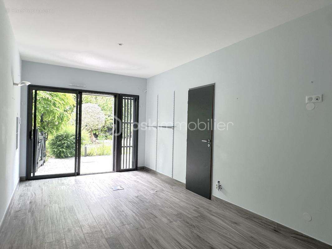 Maison à L&#039;ETANG-LA-VILLE