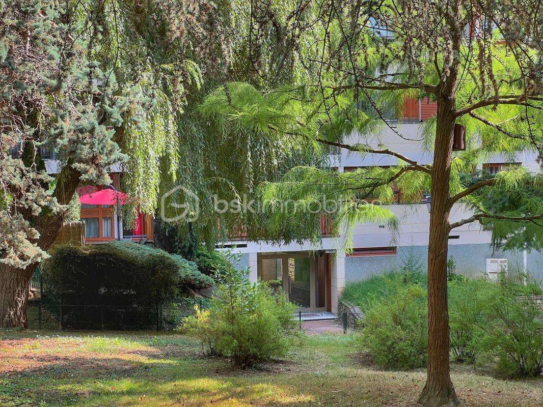 Appartement à LA CELLE-SAINT-CLOUD