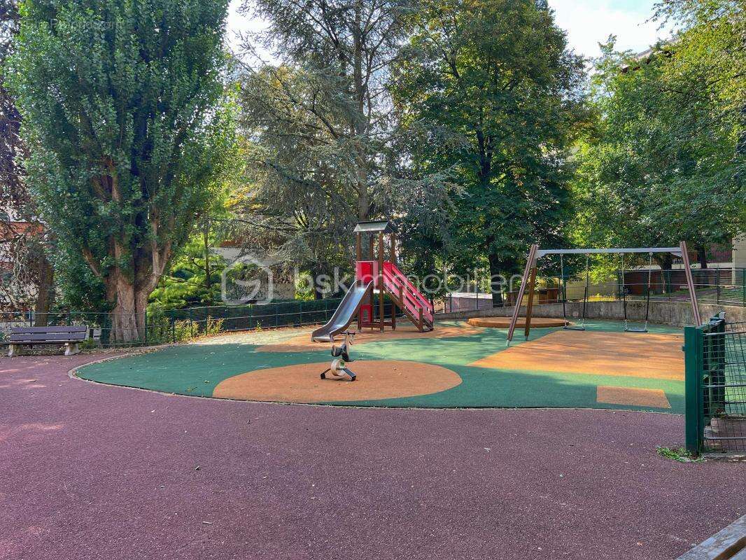 Appartement à LA CELLE-SAINT-CLOUD