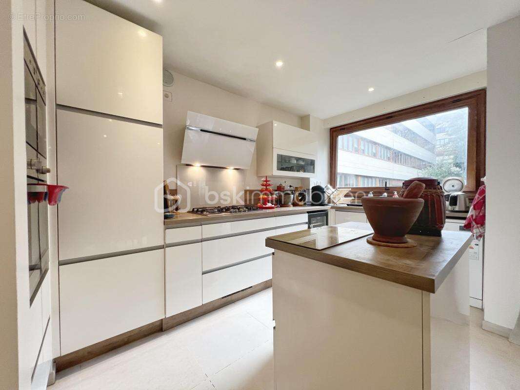 Appartement à LA CELLE-SAINT-CLOUD