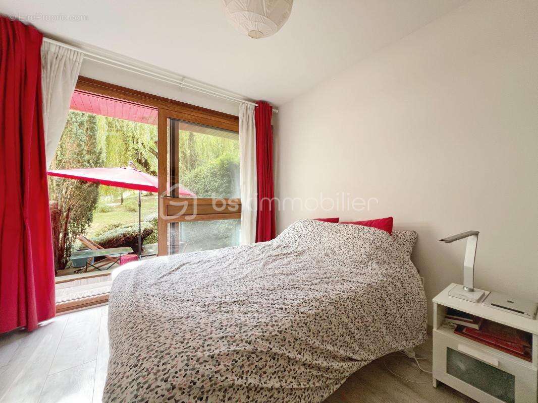 Appartement à LA CELLE-SAINT-CLOUD