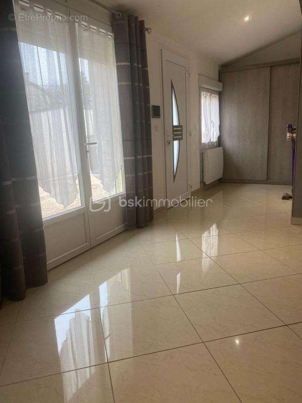 Maison à NANTEUIL-LES-MEAUX