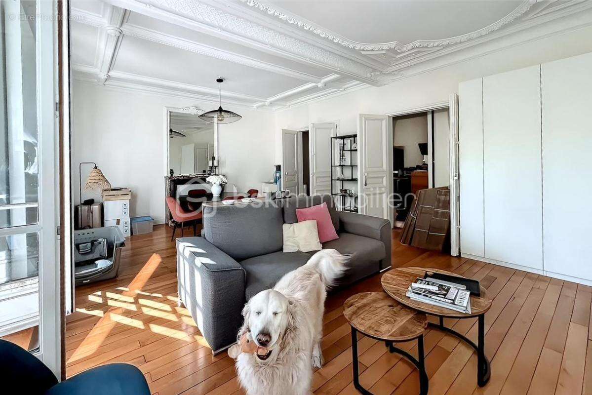 Appartement à PARIS-14E