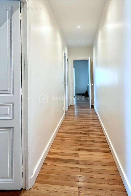 Appartement à PARIS-14E
